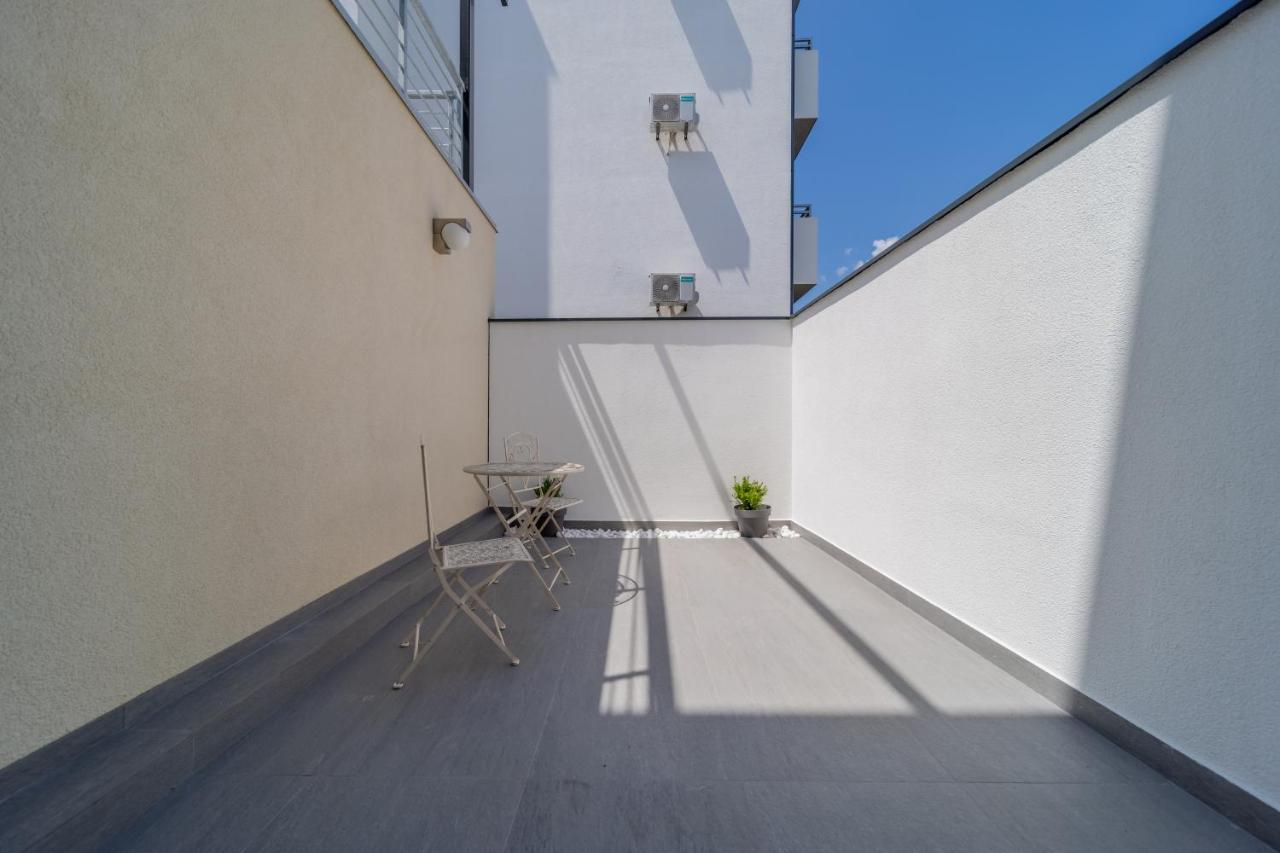 Rei House Apartmani Belgrado Buitenkant foto